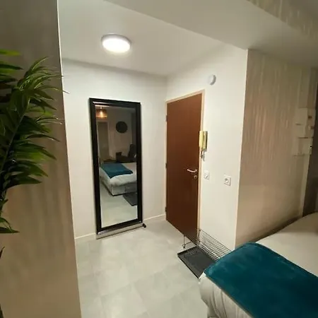 Bel Au Centre Апартаменты *